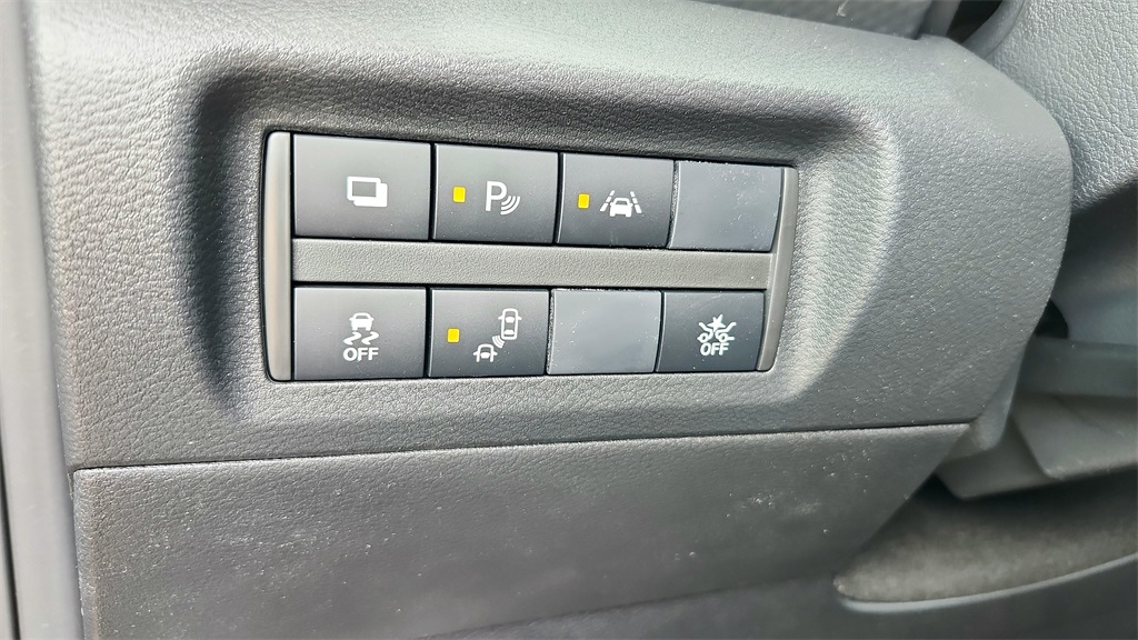 2025 Nissan Kicks Play