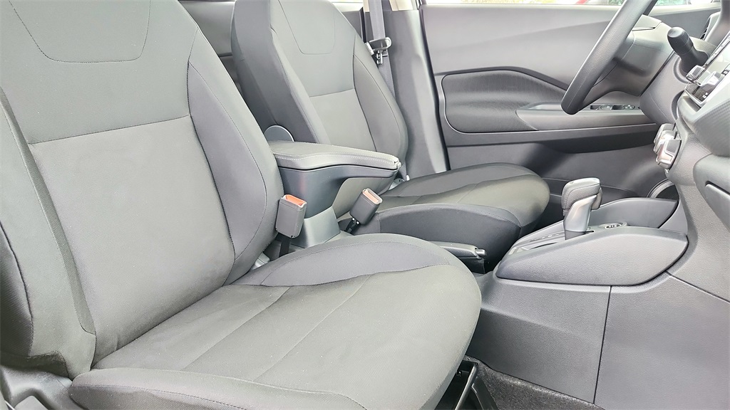 2025 Nissan Kicks Play