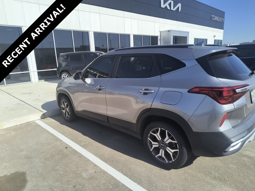 2021 Kia Seltos EX Gray at Community Kia