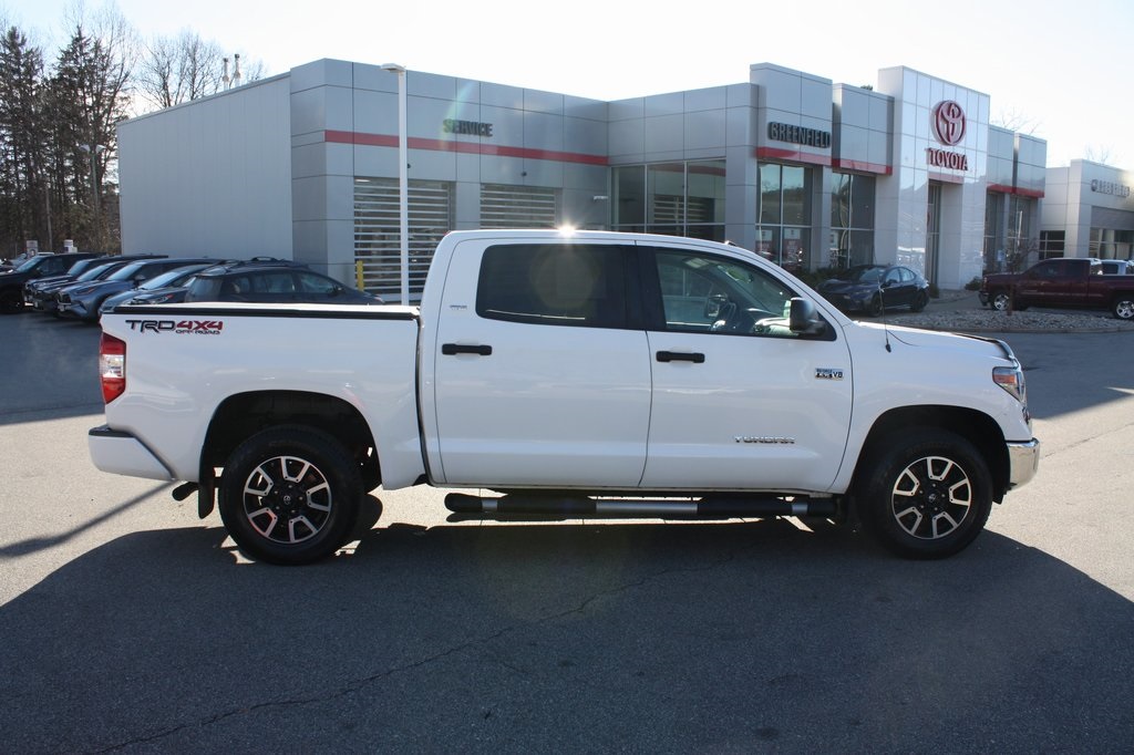 2018 Toyota Tundra SR5 photo 3