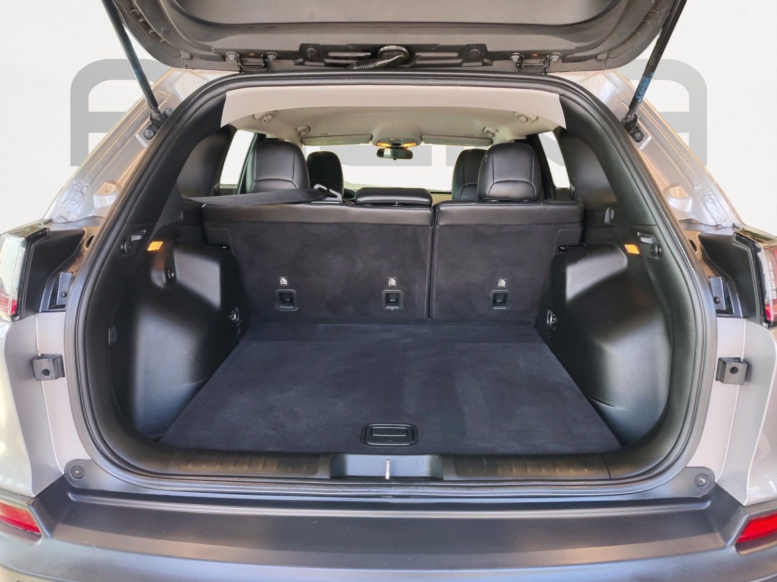 Used Car 2019 Jeep Cherokee  Latitude Plus For Sale Under $20,000 In San Antonio, Texas