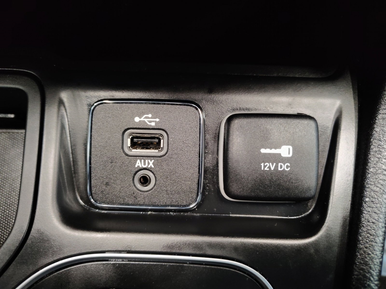 Used Car 2019 Jeep Cherokee  Latitude Plus For Sale Under $20,000 In San Antonio, Texas