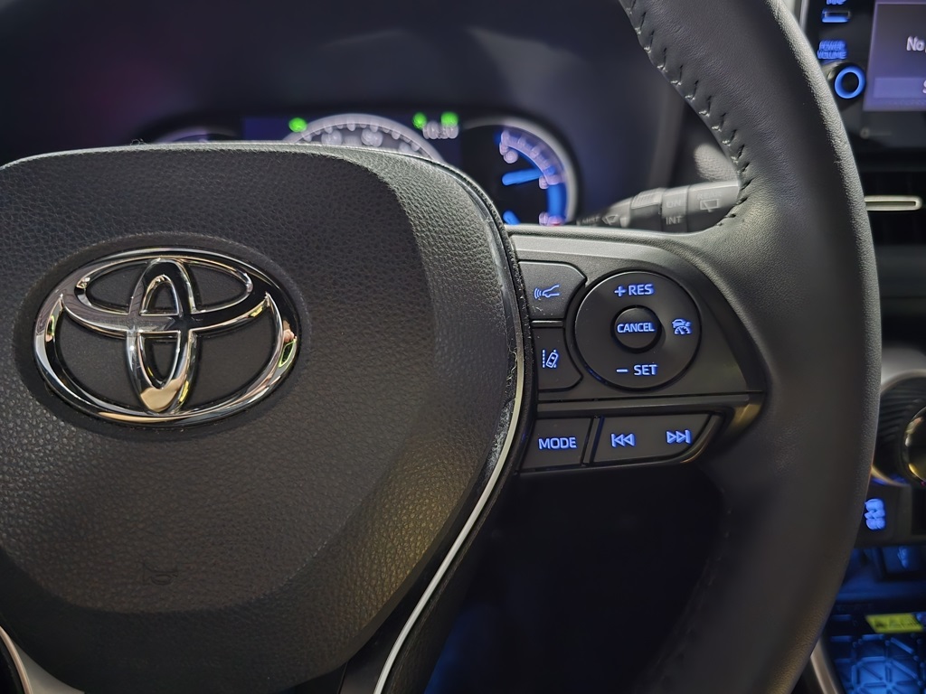 Thumbnail: 2022 Toyota RAV4 - 17