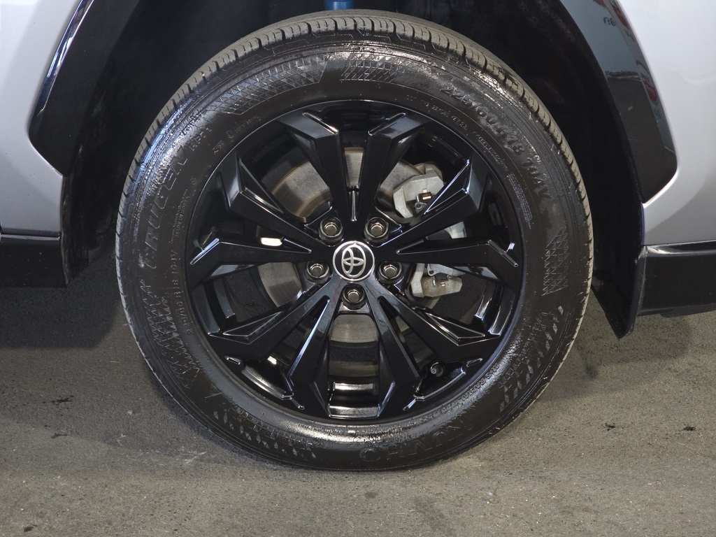 Thumbnail: 2022 Toyota RAV4 - 4