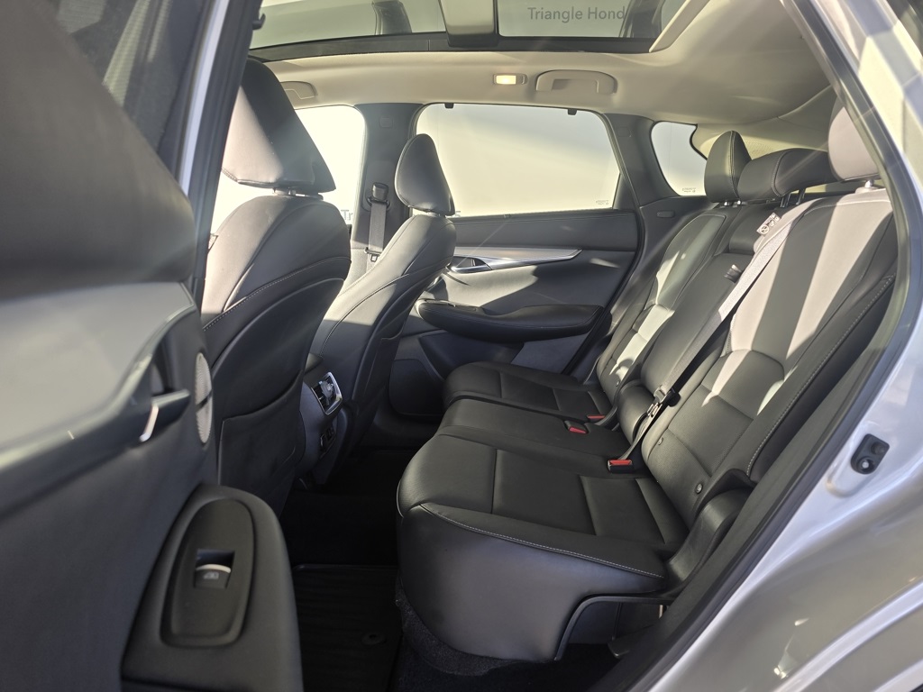 Thumbnail: 2020 INFINITI QX50 - 10