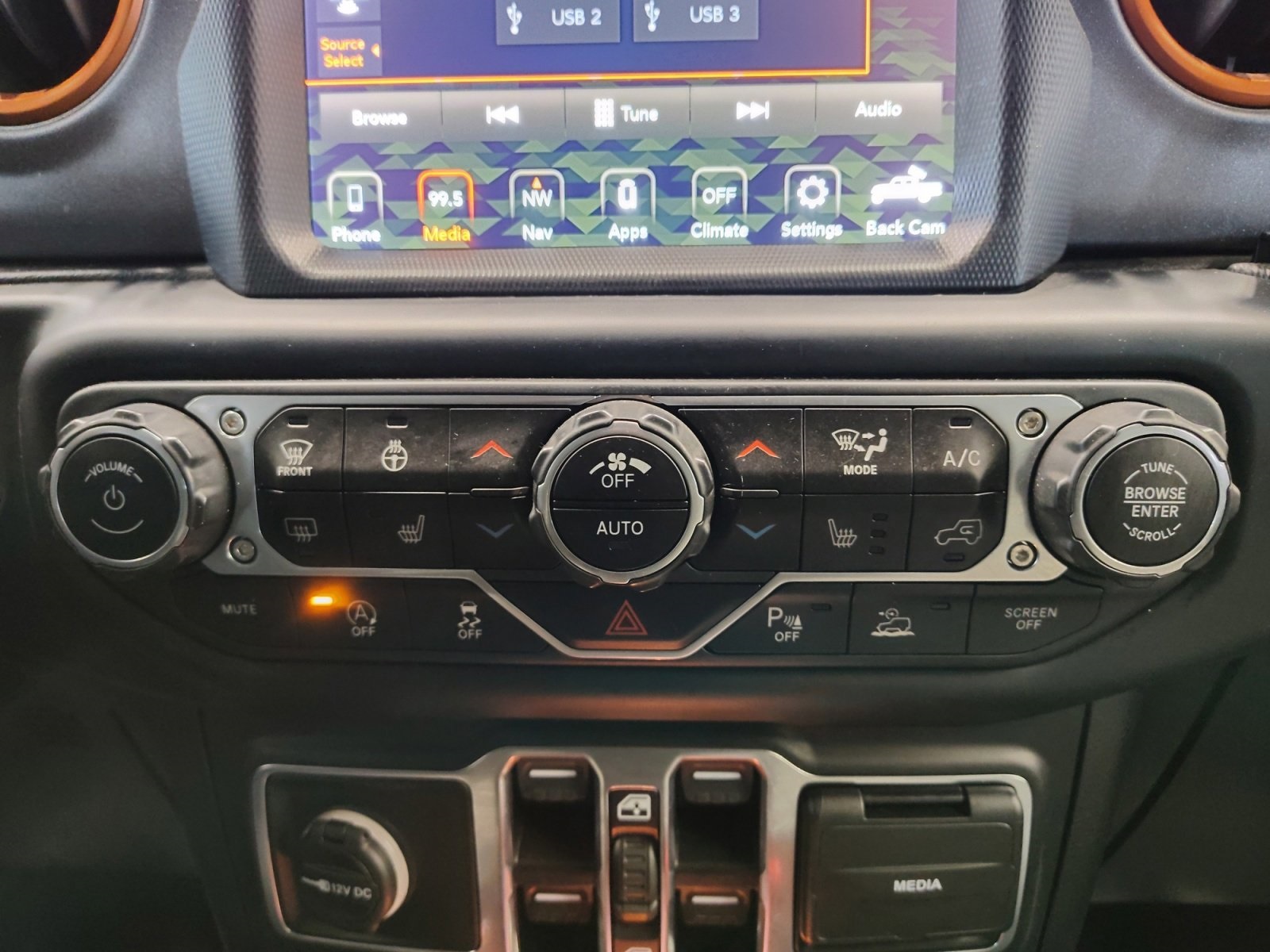 Used Car 2020 Jeep Gladiator  Mojave For Sale Under $35,000 In San Antonio, Texas