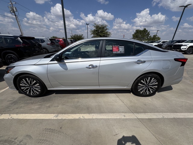 2024 Nissan Altima 2.5 SV photo 10