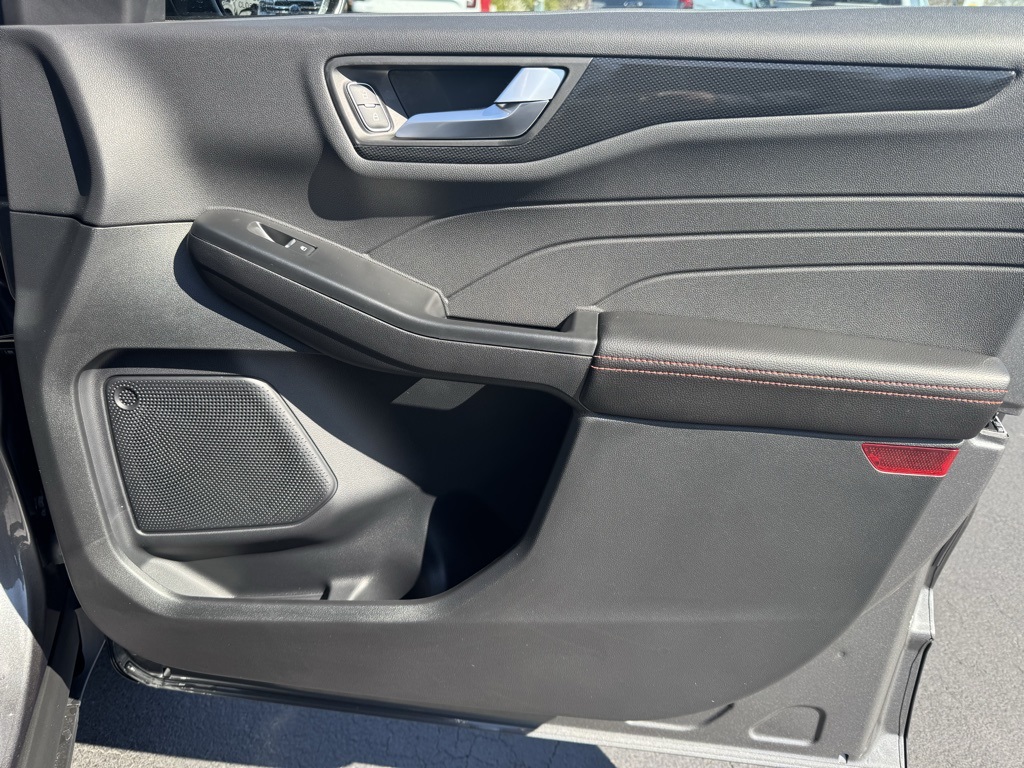 FordEscape23