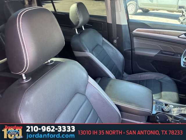 Used Car 2021 Volkswagen Atlas  Sel Premium For Sale Under $25,000 In San Antonio, Texas