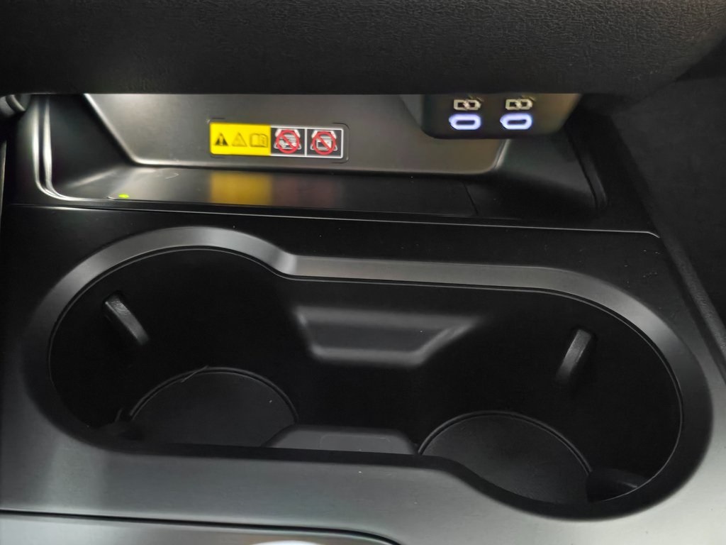 Thumbnail: 2025 Lexus UX - 24