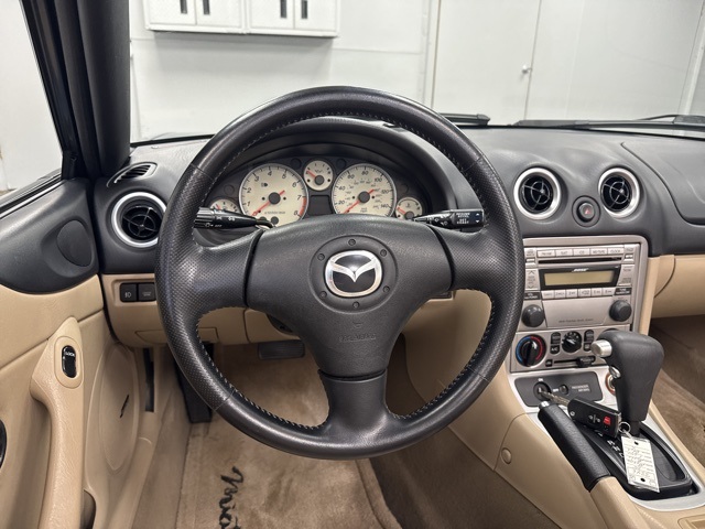2005 Mazda MX-5 Miata Miata LS photo 13