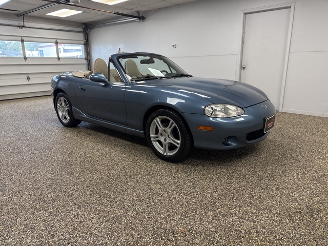 2005 Mazda MX-5 Miata Miata LS photo 3