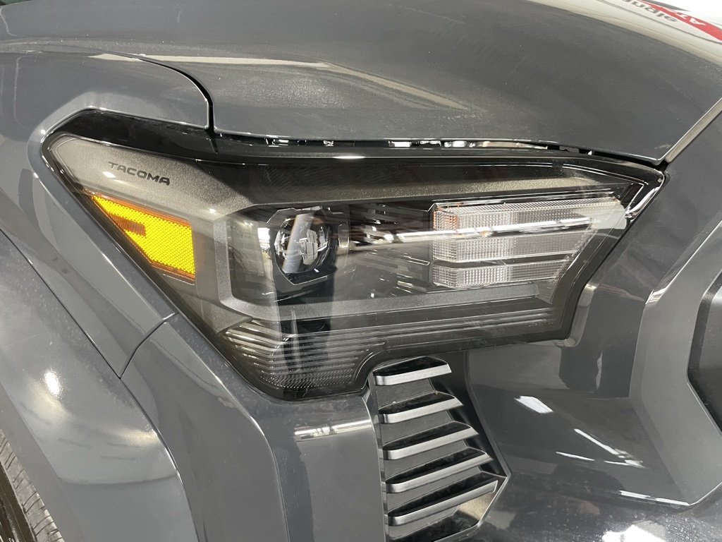 Thumbnail: 2025 Toyota Tacoma - 10