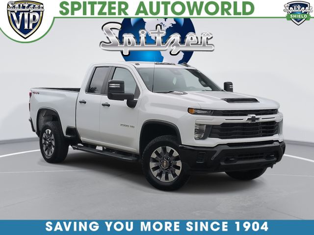 Summit White 2024 Chevrolet Silverado 2500HD Pickup Truck Four-Wheel Drive Automatic