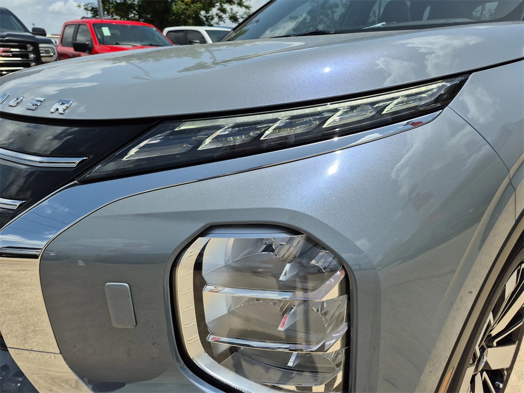 2025 Mitsubishi Outlander SEL Gray at Mac Haik CDJR North Houston