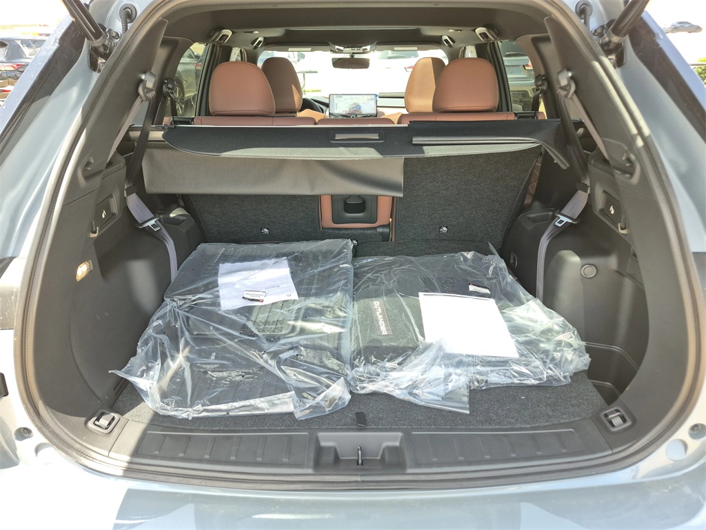 2025 Mitsubishi Outlander SEL Gray at Mac Haik CDJR North Houston