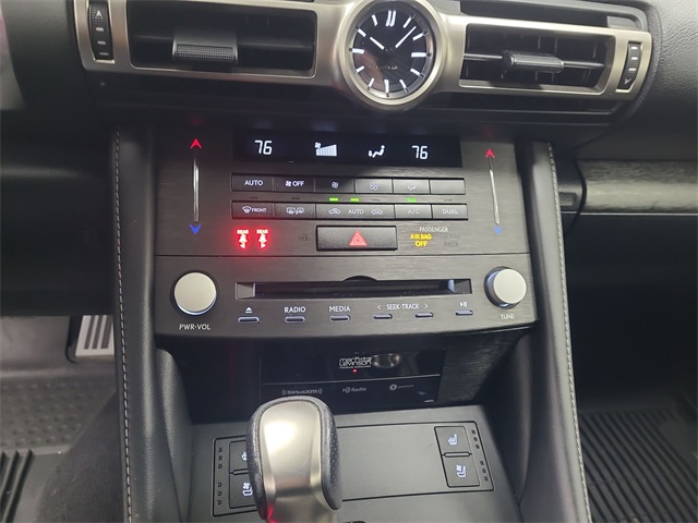 2020 – Lexus – RC