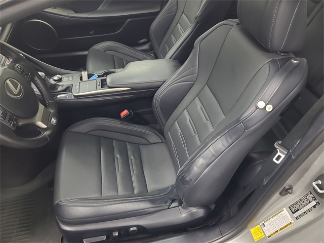 2020 – Lexus – RC