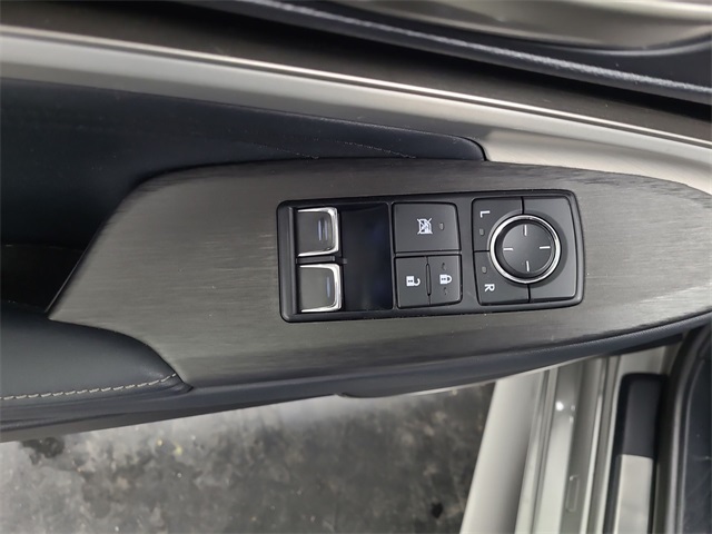 2020 – Lexus – RC