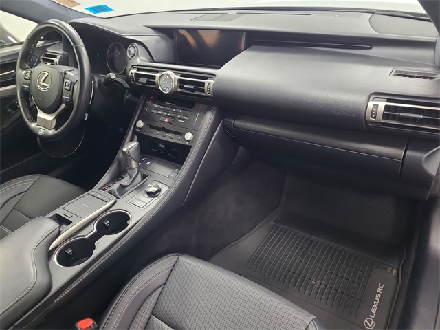 2020 – Lexus – RC