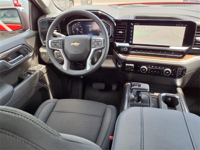2026 Chevrolet Silverado 1500 LT photo 4
