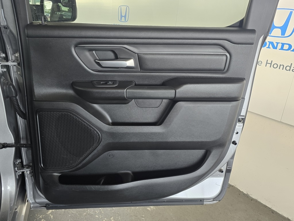 Thumbnail: 2025 RAM 1500 - 15