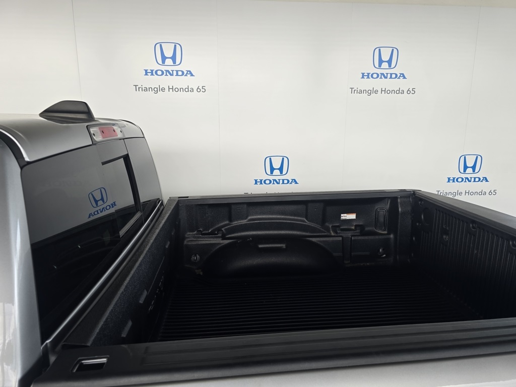 Thumbnail: 2025 RAM 1500 - 26