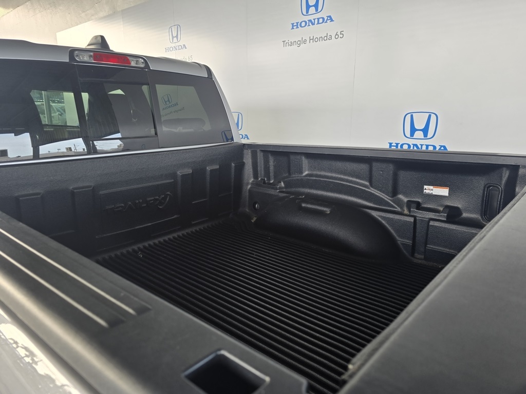 Thumbnail: 2025 RAM 1500 - 27