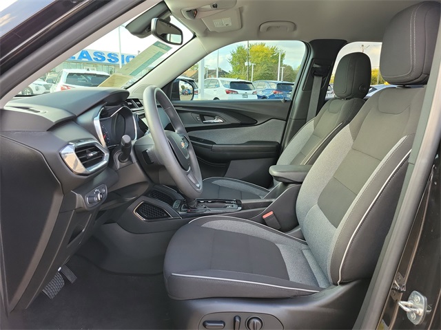 2023 Chevrolet TrailBlazer LT - 10