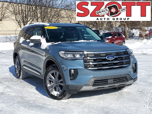 2025 Ford Explorer Active AWD