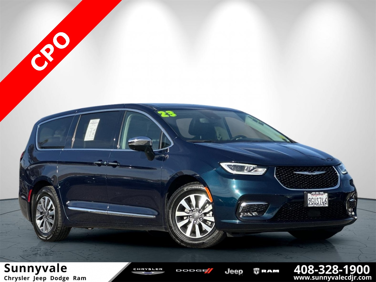 2023 Chrysler Pacifica Hybrid Limited FWD