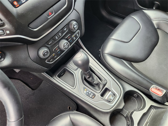 2019 Jeep Cherokee Latitude Plus Black at AutoSavvy Houston Northwest