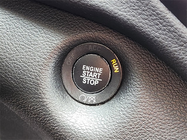 2019 Jeep Cherokee Latitude Plus Black at AutoSavvy Houston Northwest