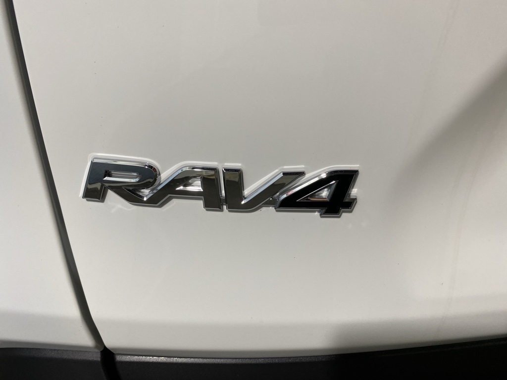 Thumbnail: 2025 Toyota RAV4 - 21