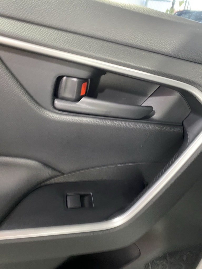 Thumbnail: 2025 Toyota RAV4 - 25