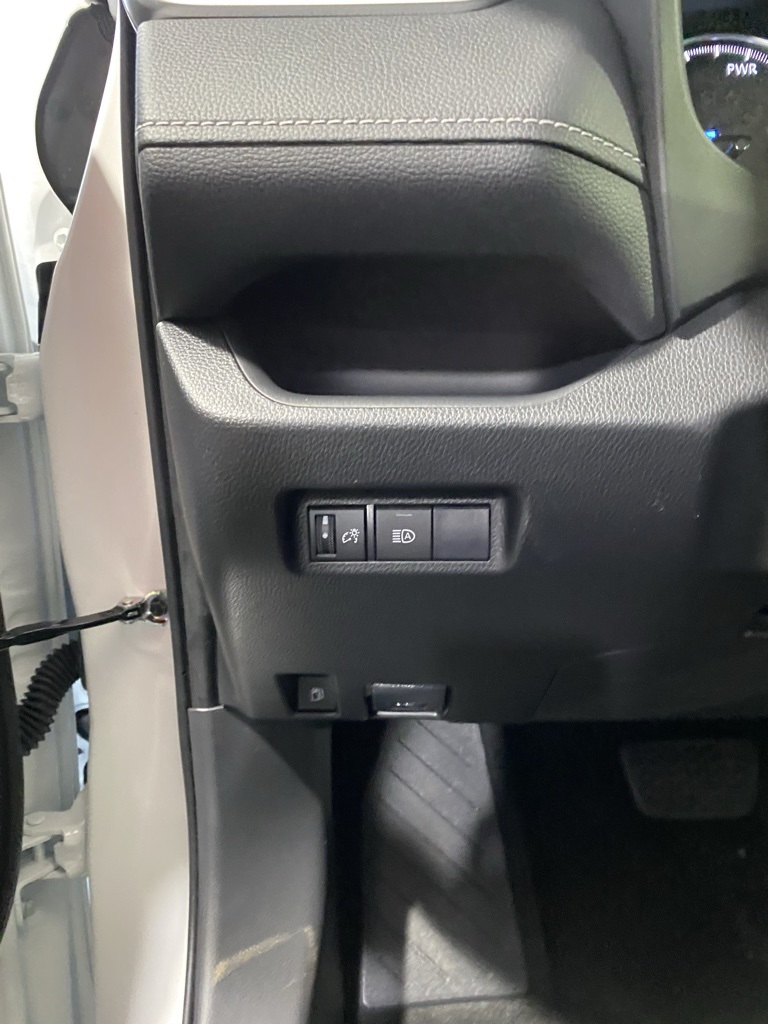 Thumbnail: 2025 Toyota RAV4 - 30