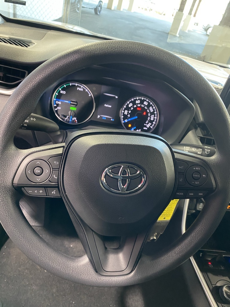 Thumbnail: 2025 Toyota RAV4 - 31