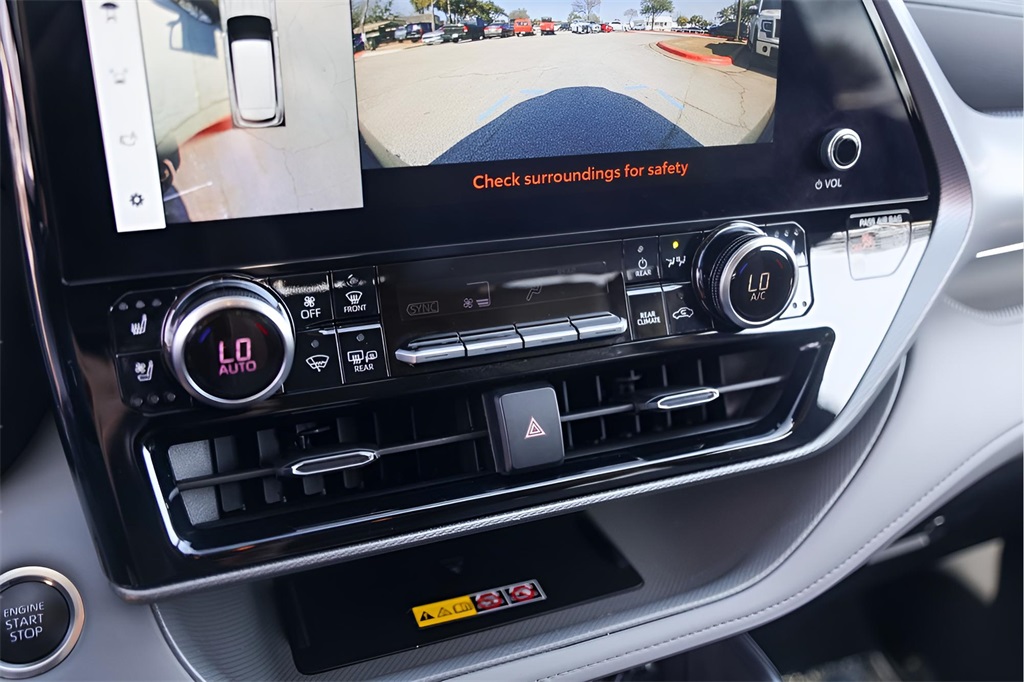 Used Car 2025 Toyota Highlander  Platinum For Sale Under $60,000 In Austin, Texas