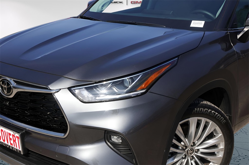 Used Car 2025 Toyota Highlander  Platinum For Sale Under $60,000 In Austin, Texas