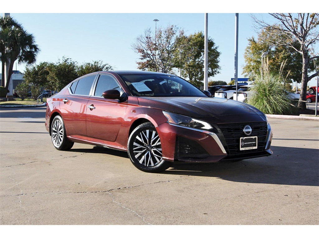 2023 Nissan Altima 2.5 SV - 0