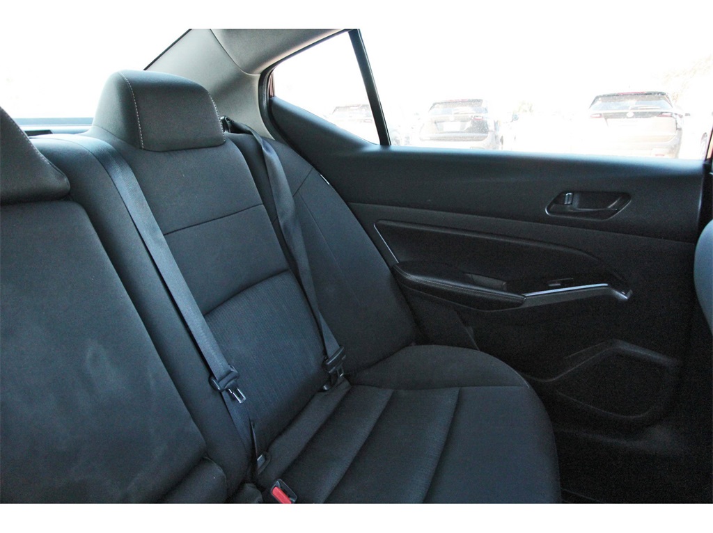 2023 Nissan Altima 2.5 SV - 9