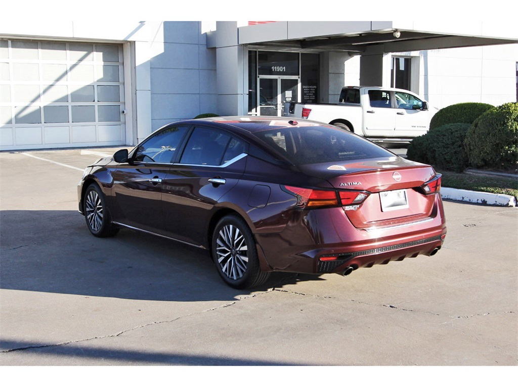 2023 Nissan Altima 2.5 SV - 2