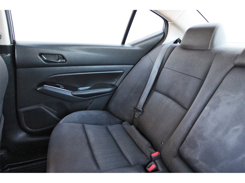 2023 Nissan Altima 2.5 SV - 8