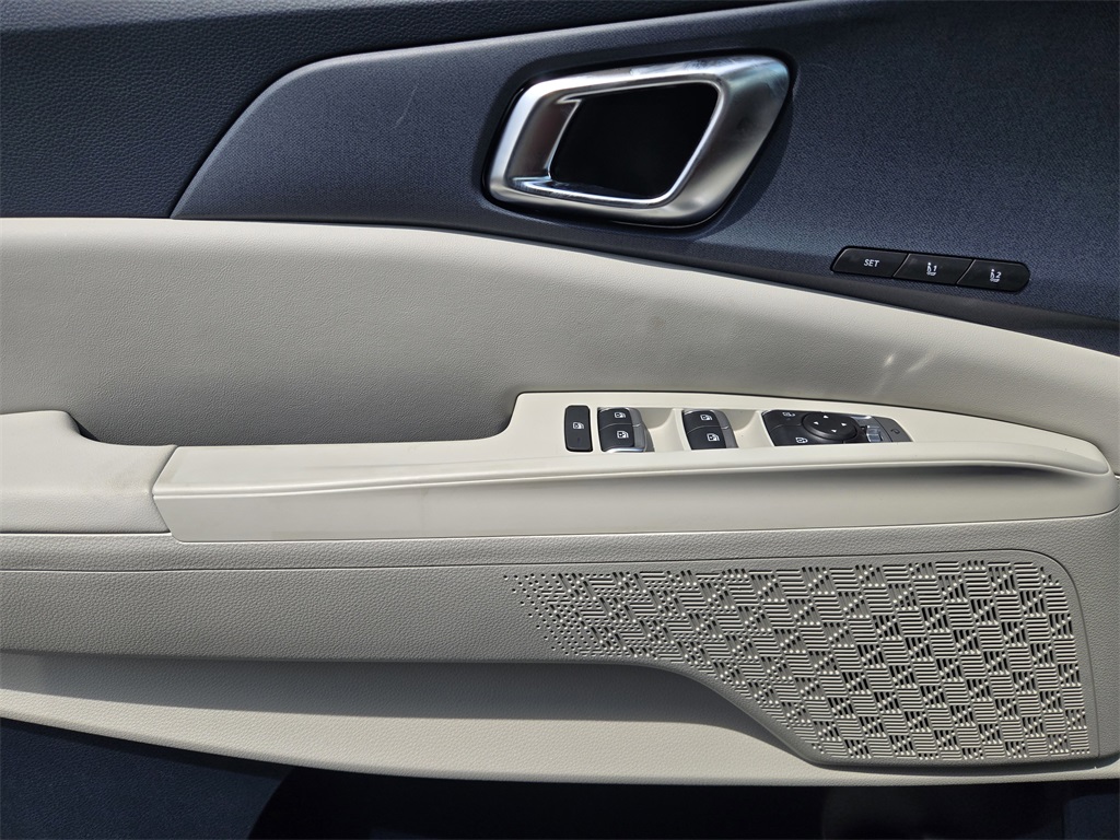 2026 Kia Carnival Hybrid EX Silver at Shottenkirk Kia Fort Bend