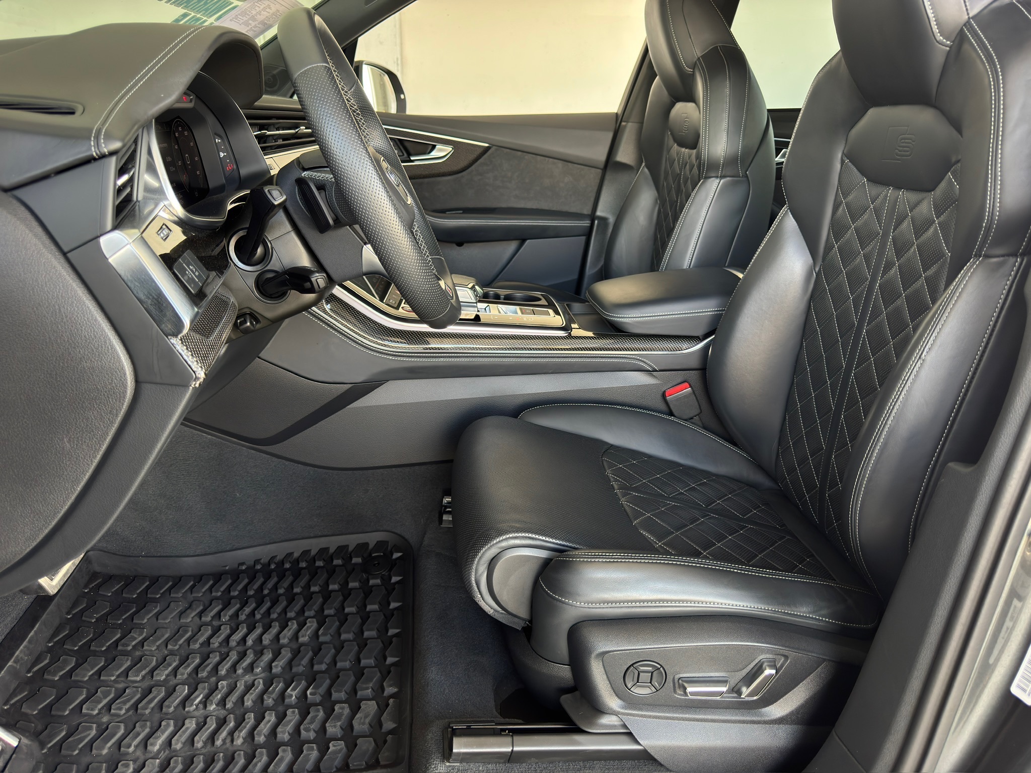 2022 Audi SQ7 Premium Plus - 11