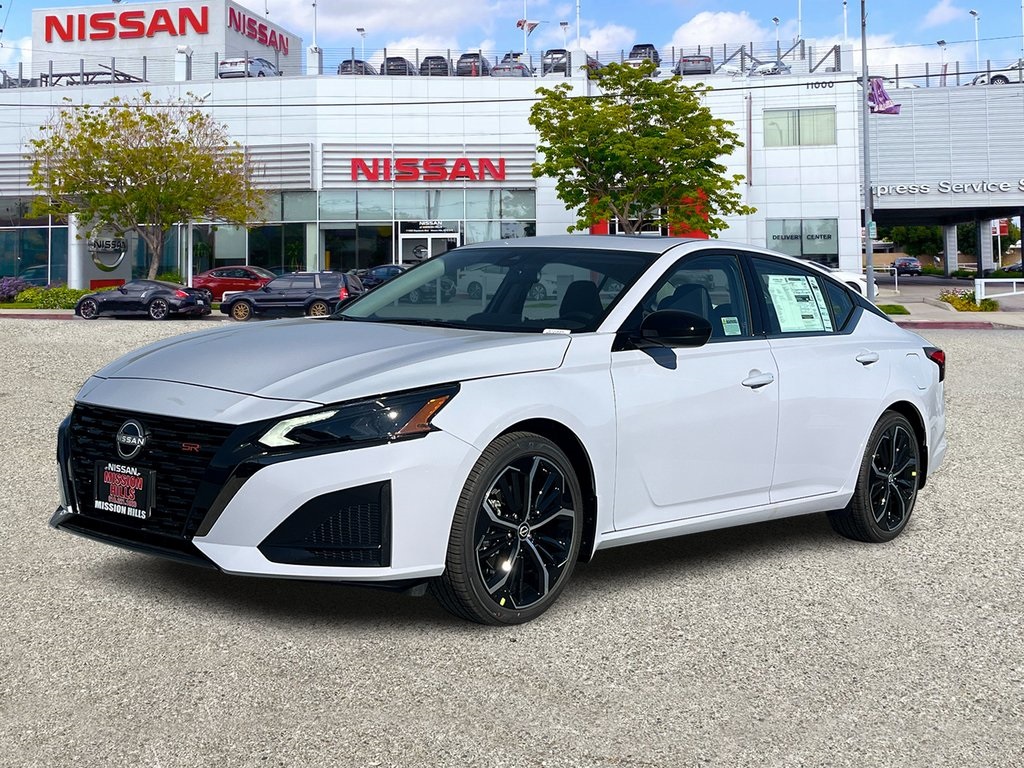2025 Nissan Altima 2.5 SR
