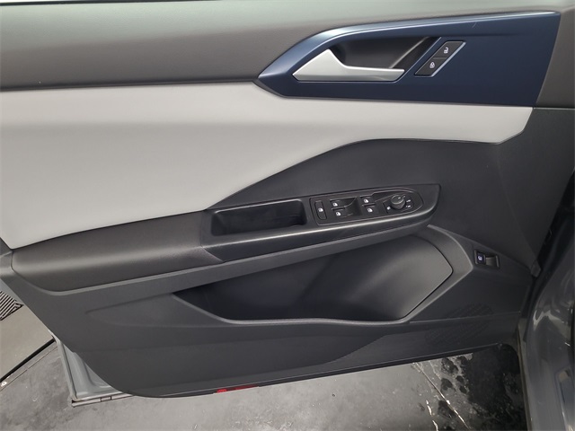 2023 – Volkswagen – Taos