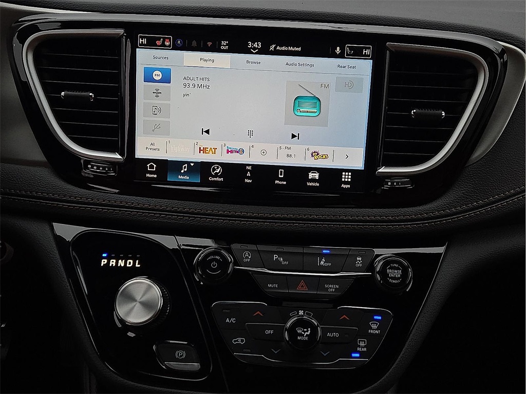 New 2026 Chrysler Pacifica For Sale in Farmington, AR