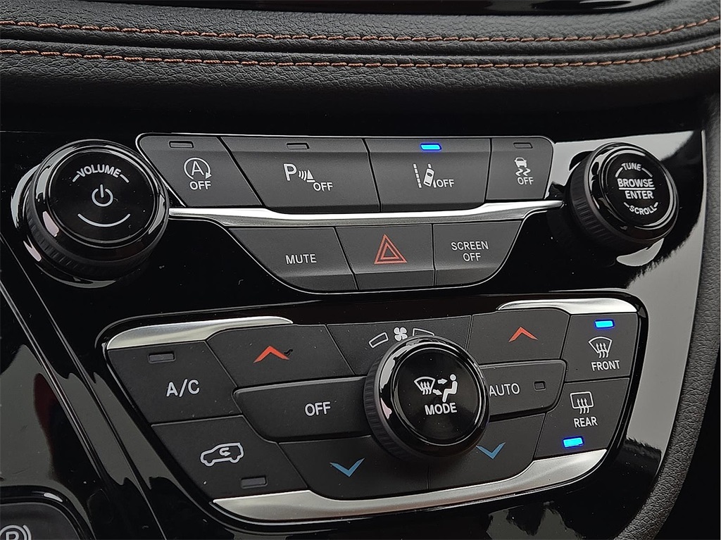 New 2026 Chrysler Pacifica For Sale in Farmington, AR