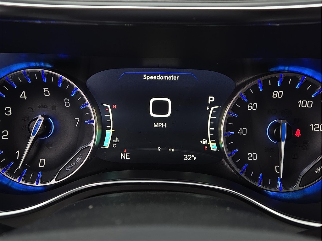 New 2026 Chrysler Pacifica For Sale in Farmington, AR